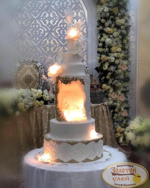 Свадебный торт
