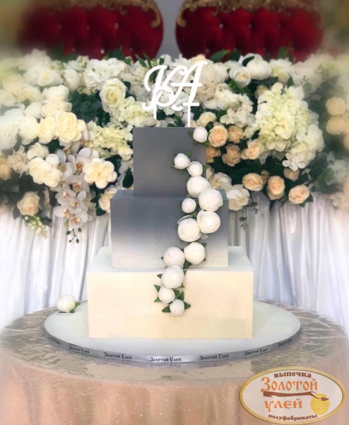 Свадебный торт