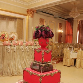 Свадебный торт "Красный замок"