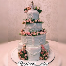 Свадебный торт